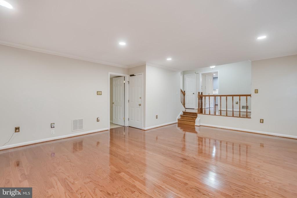 1602 SUNDEW COURT
