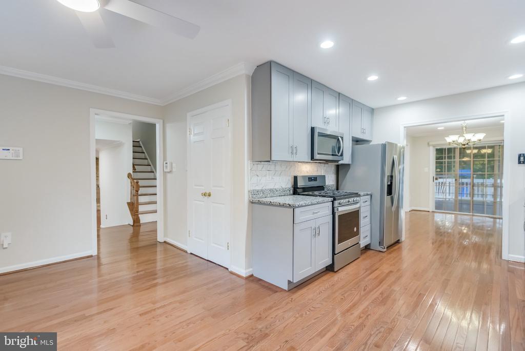 1602 SUNDEW COURT