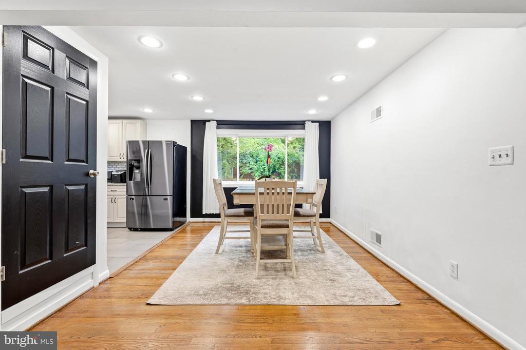 10111 GREEN FOREST