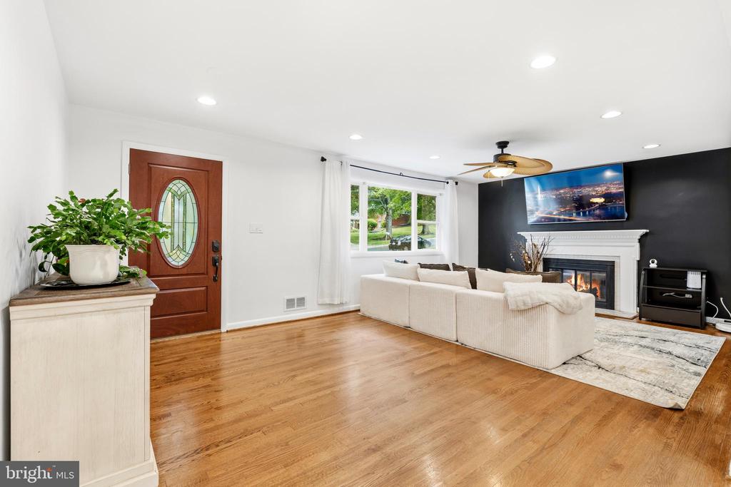 10111 GREEN FOREST