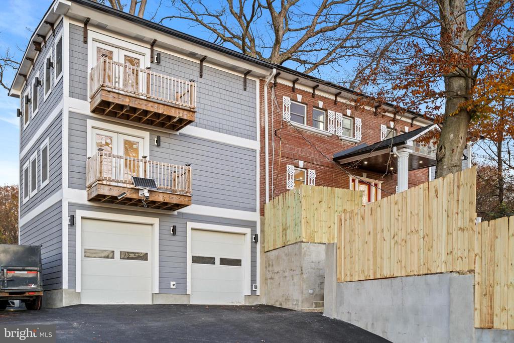 6218 SUITLAND ROAD