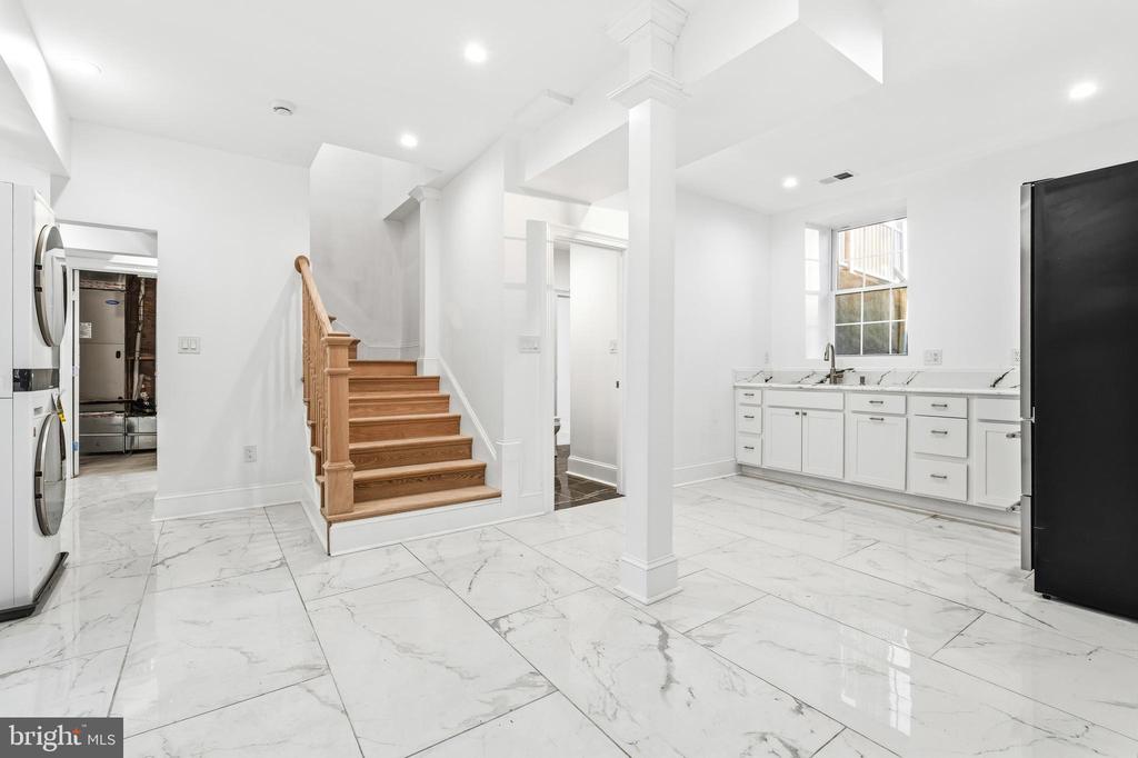 6218 SUITLAND ROAD