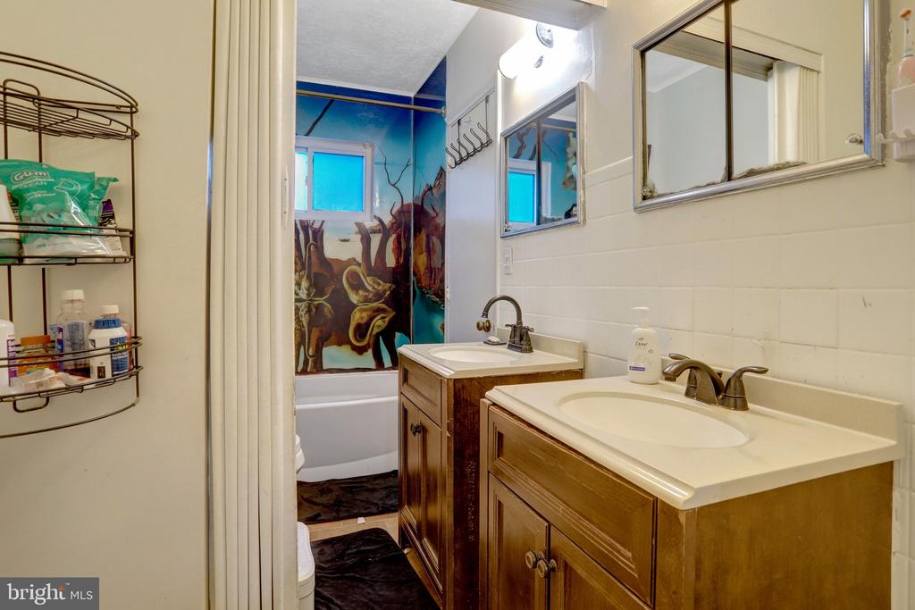 1303 JEFFERSON ROAD