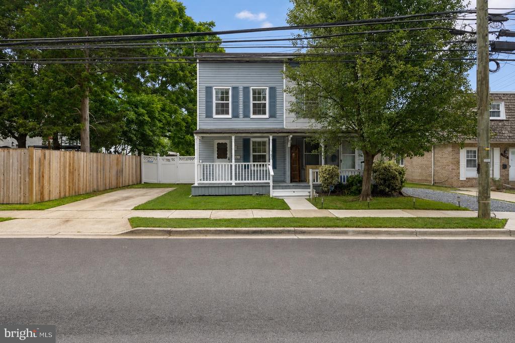 702 4TH STREET