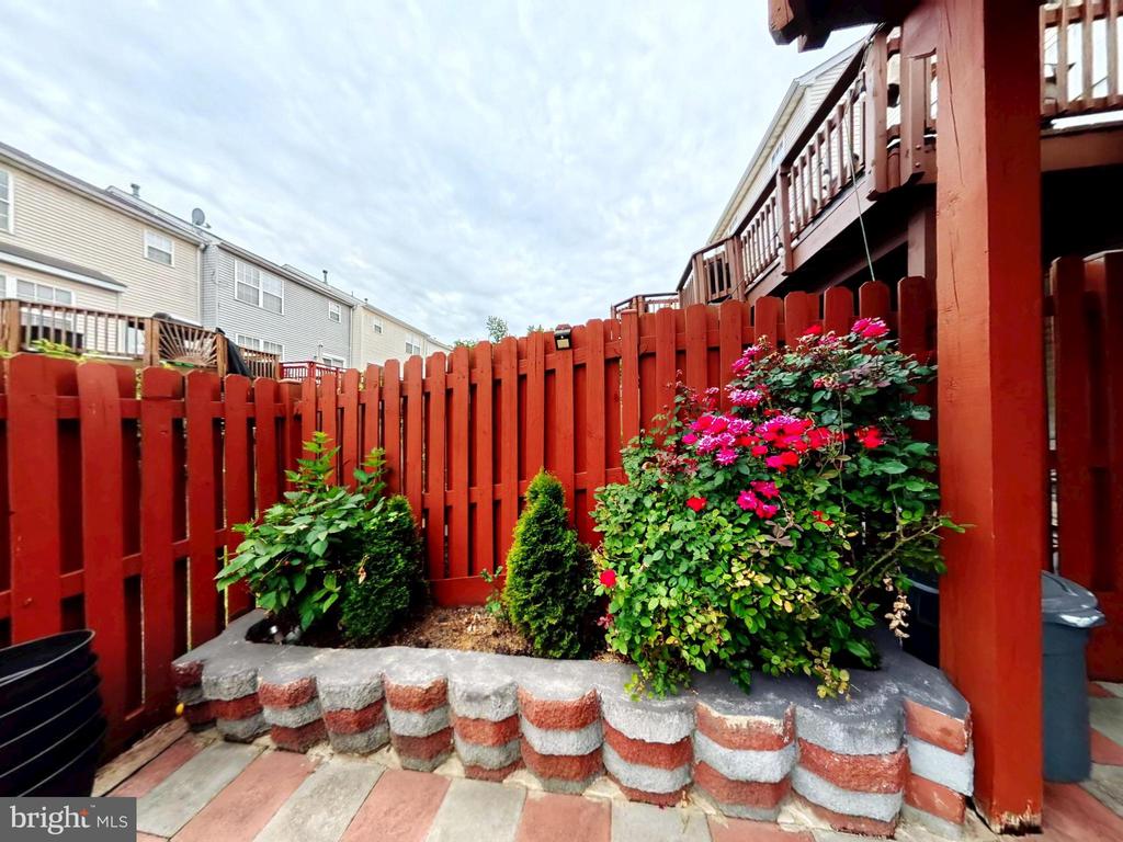 6955 AQUAMARINE COURT