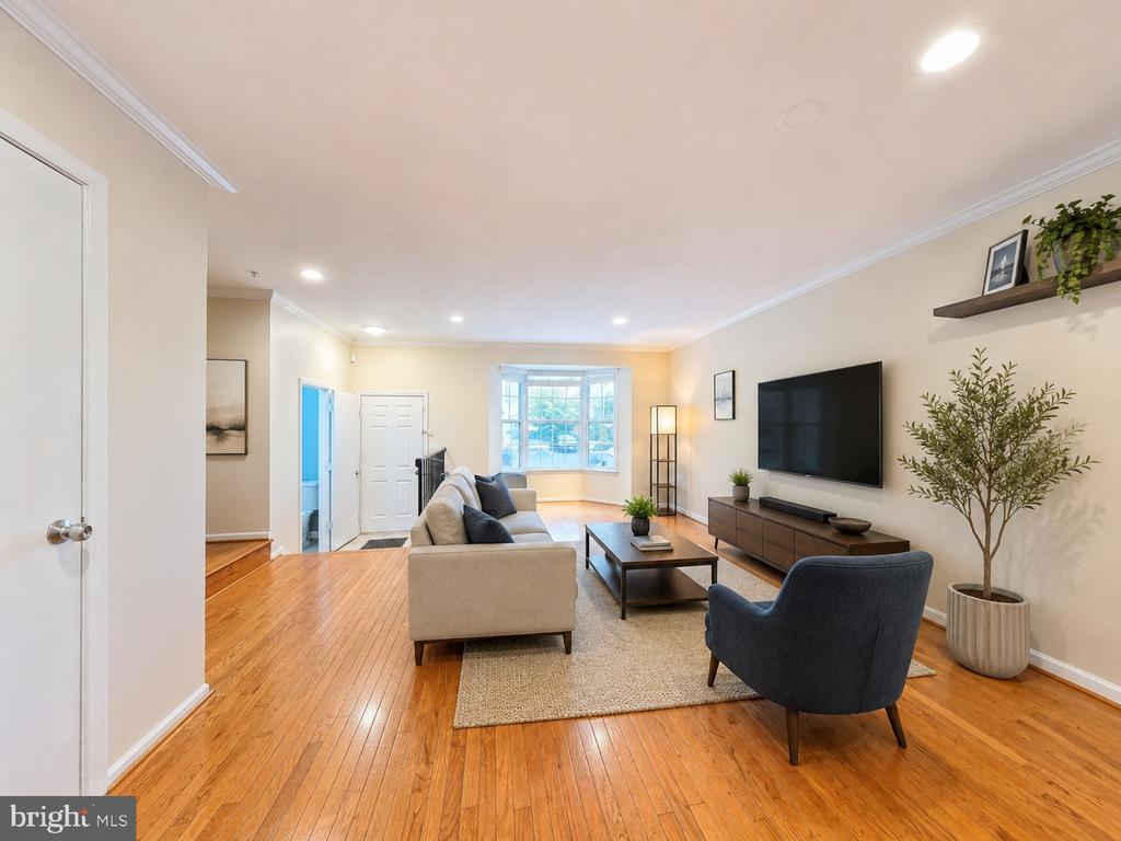 6955 AQUAMARINE COURT