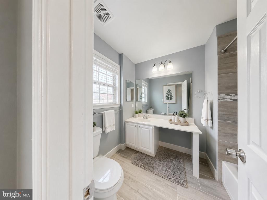6955 AQUAMARINE COURT