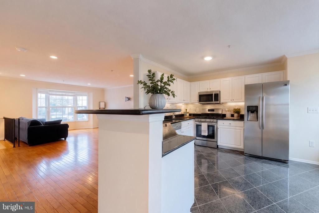 6955 AQUAMARINE COURT