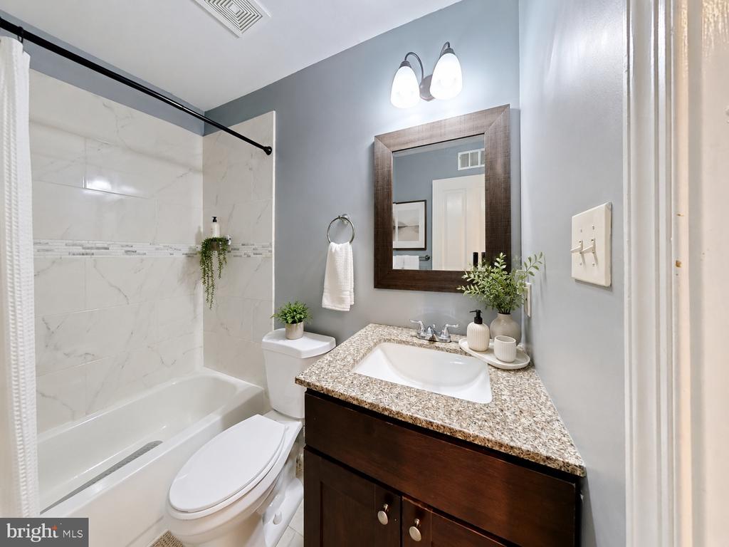 6955 AQUAMARINE COURT
