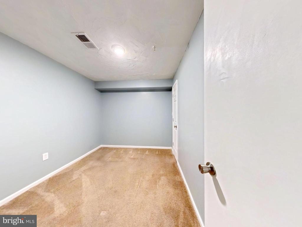 6955 AQUAMARINE COURT