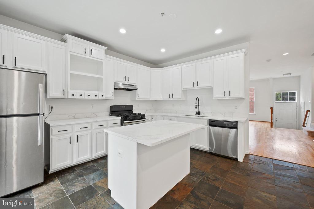 1816 PALMETTO DRIVE