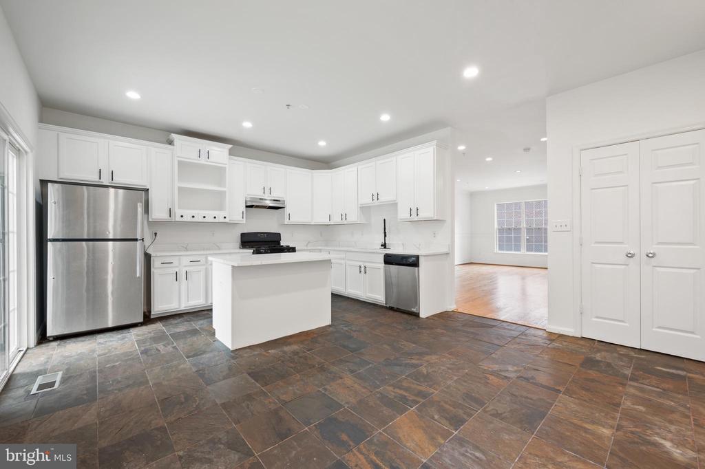 1816 PALMETTO DRIVE