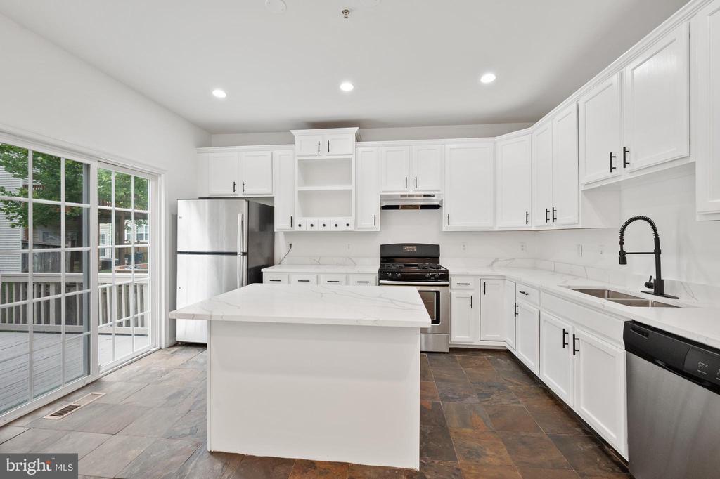 1816 PALMETTO DRIVE