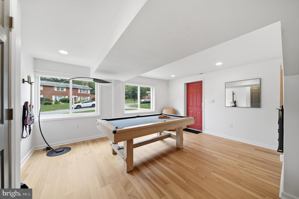 6410 BUSHEY DRIVE