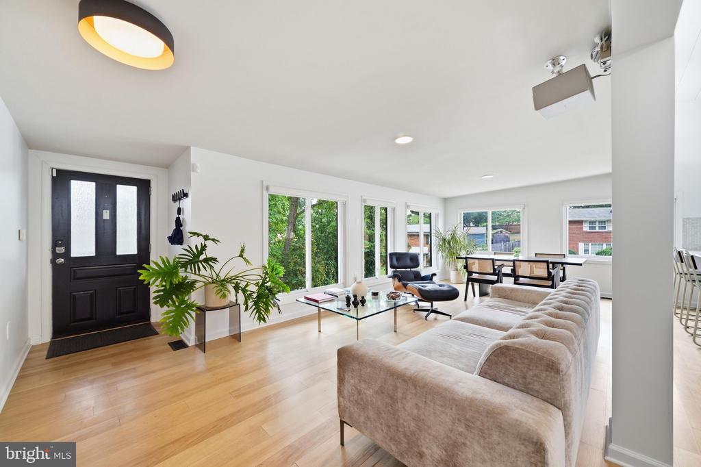6410 BUSHEY DRIVE