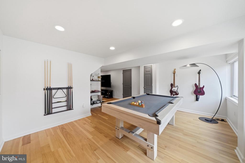 6410 BUSHEY DRIVE