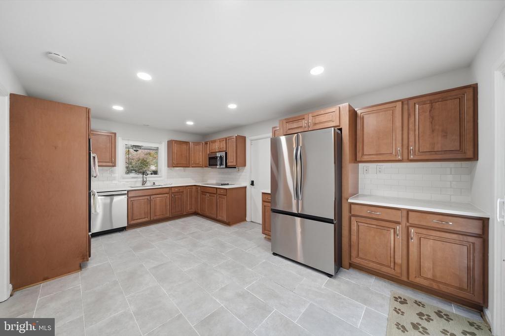 12411 MELLING LANE