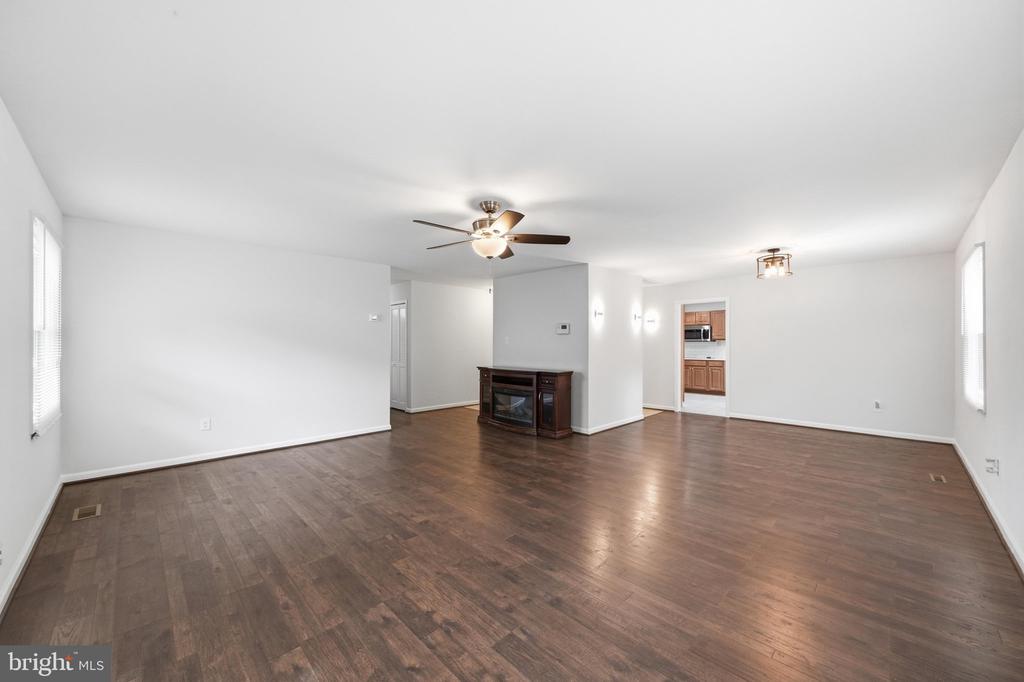 12411 MELLING LANE