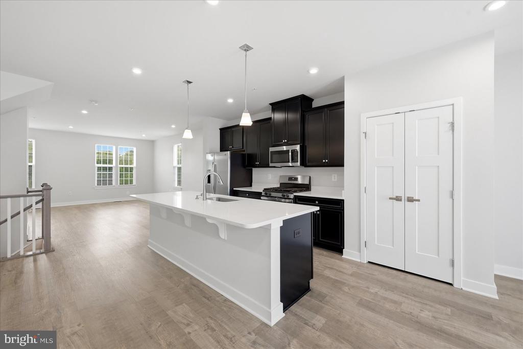 1550 ADAMSON WAY