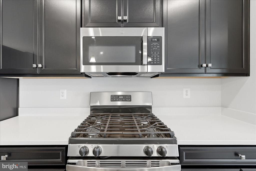 1550 ADAMSON WAY