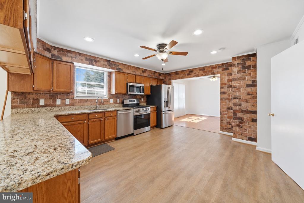 6305 JUANITA COURT
