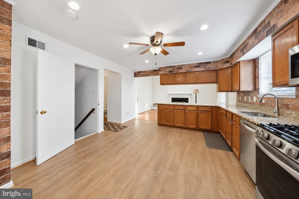 6305 JUANITA COURT