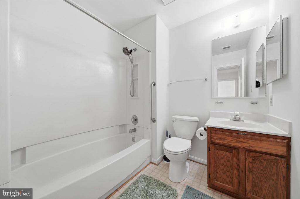 6305 JUANITA COURT