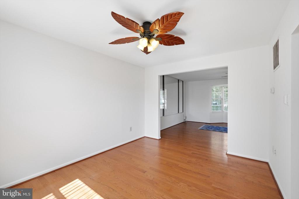 6305 JUANITA COURT