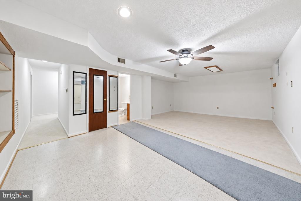 6305 JUANITA COURT