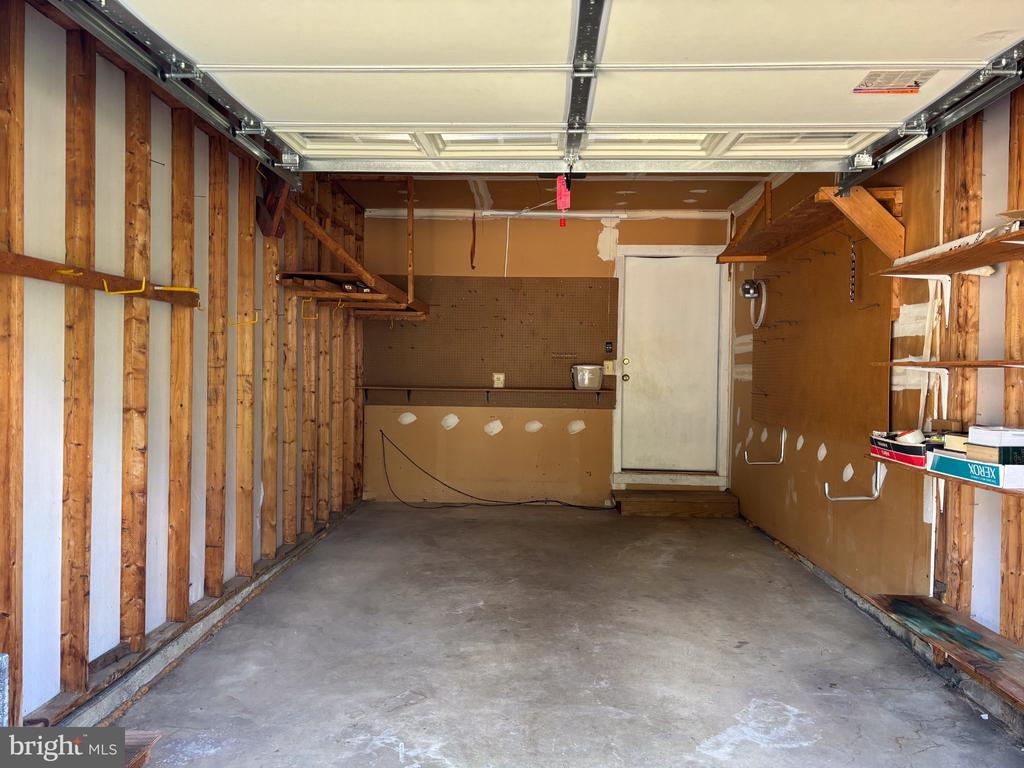 6305 JUANITA COURT