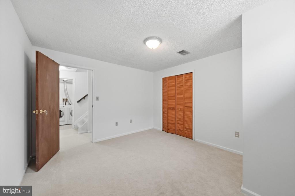 6305 JUANITA COURT