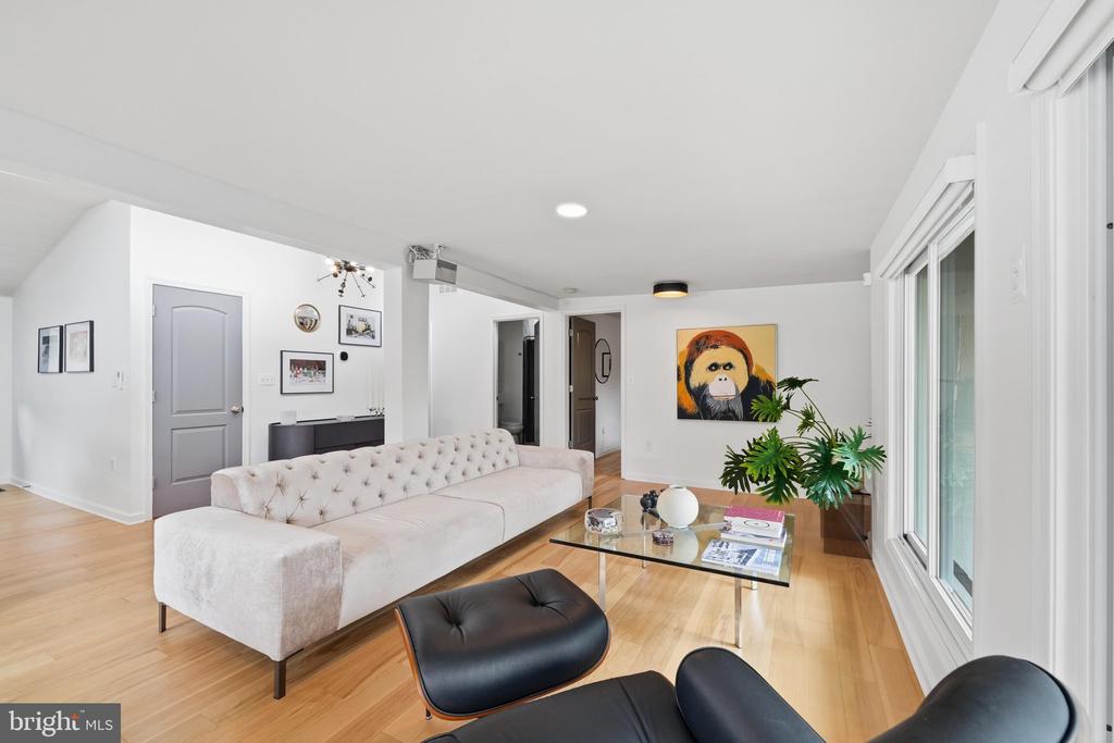 6410 BUSHEY DRIVE