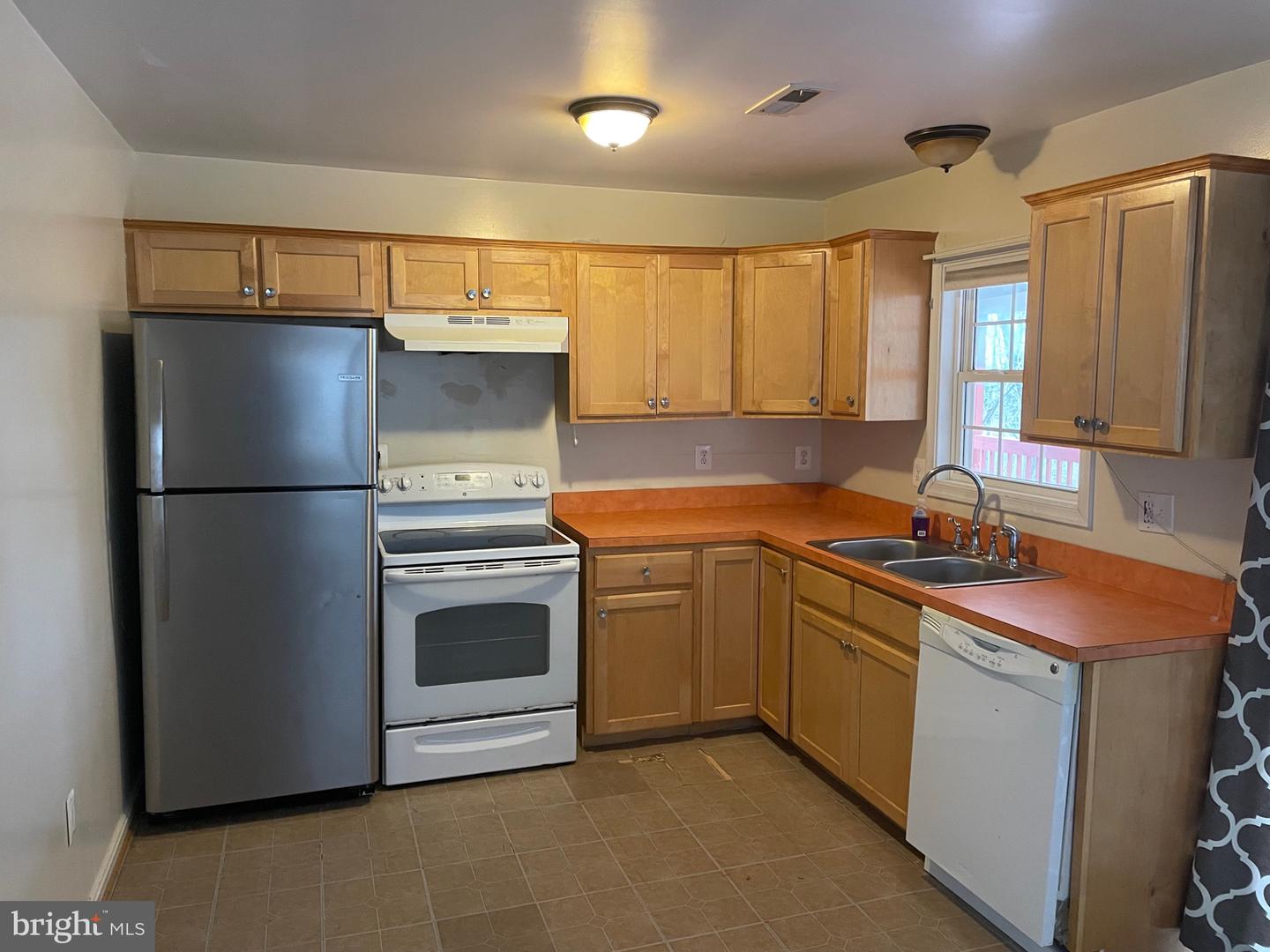36198 Sunrise AVENUE
