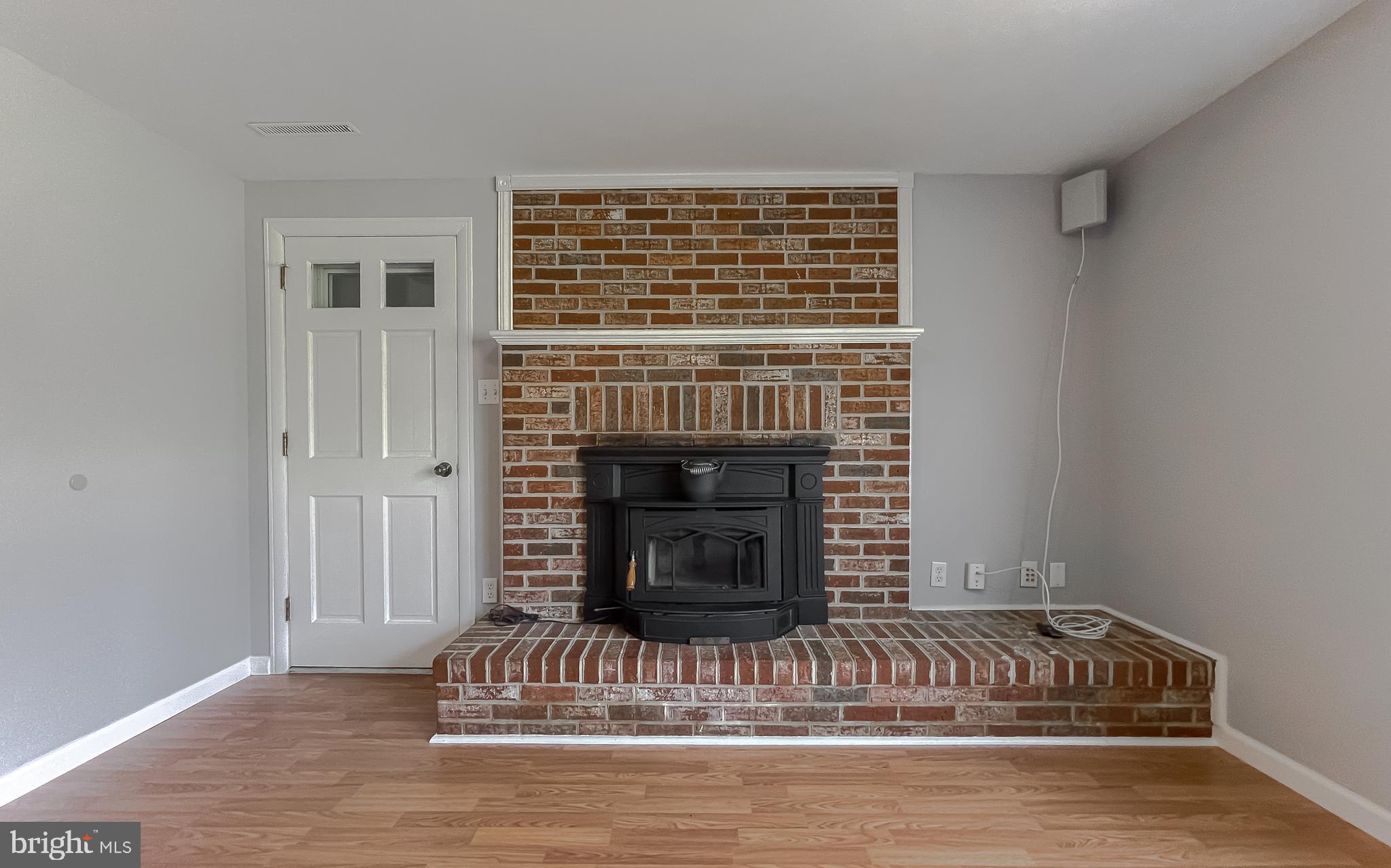23085 ESPERANZA DRIVE