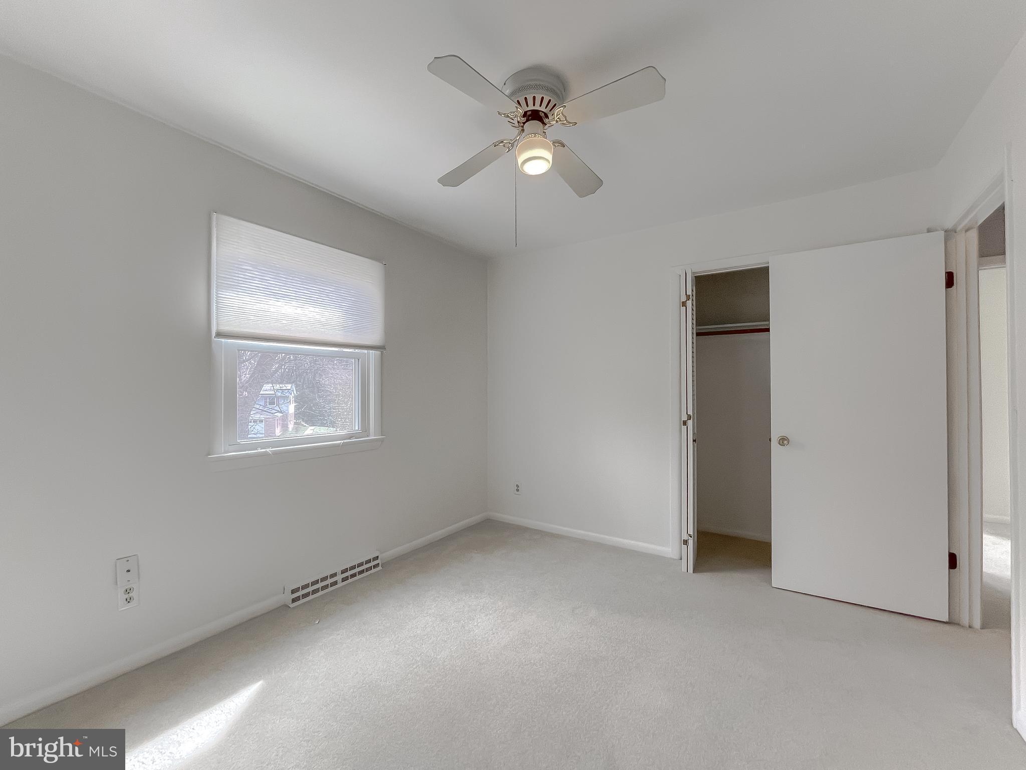 23085 ESPERANZA DRIVE
