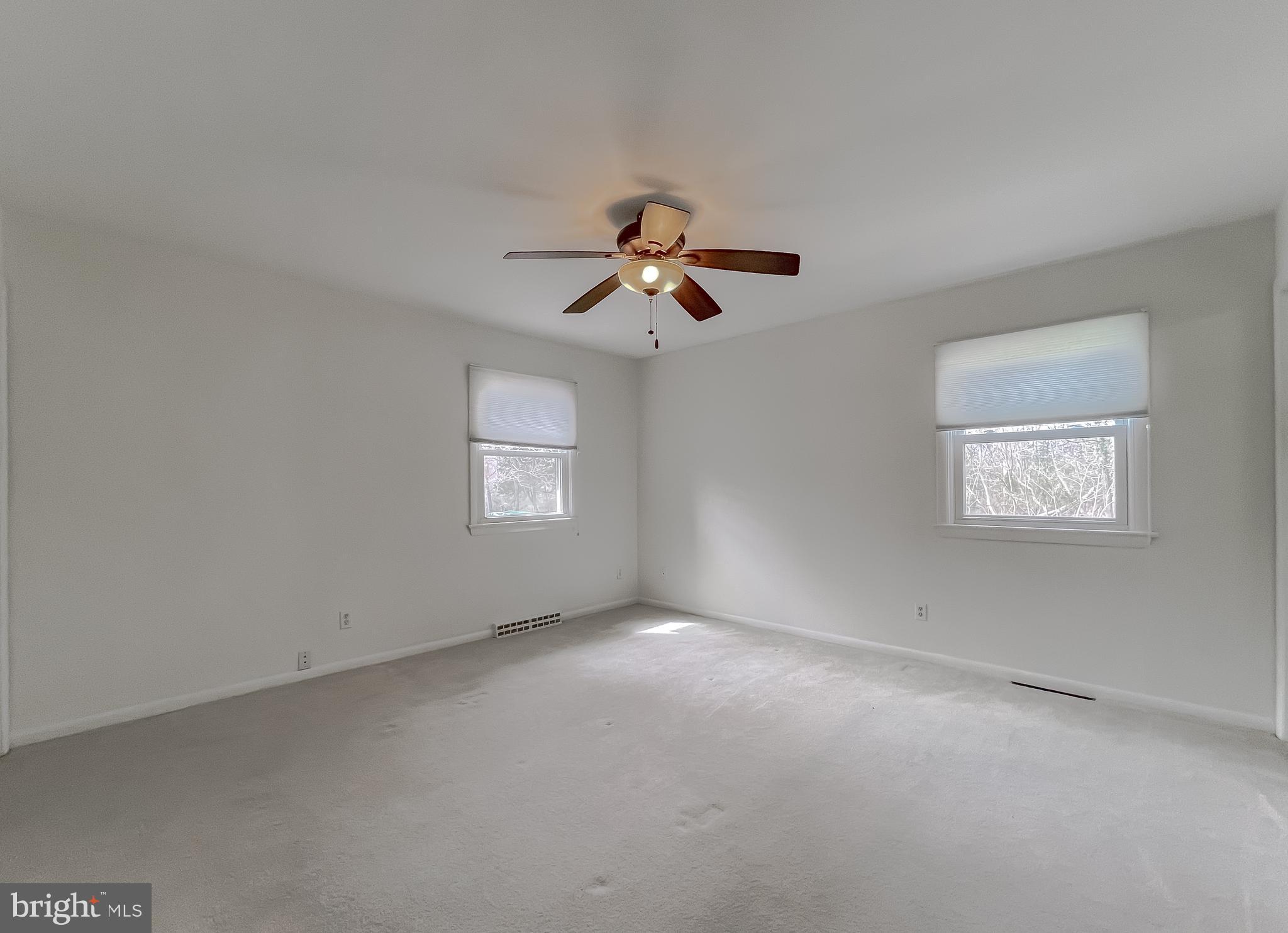 23085 ESPERANZA DRIVE