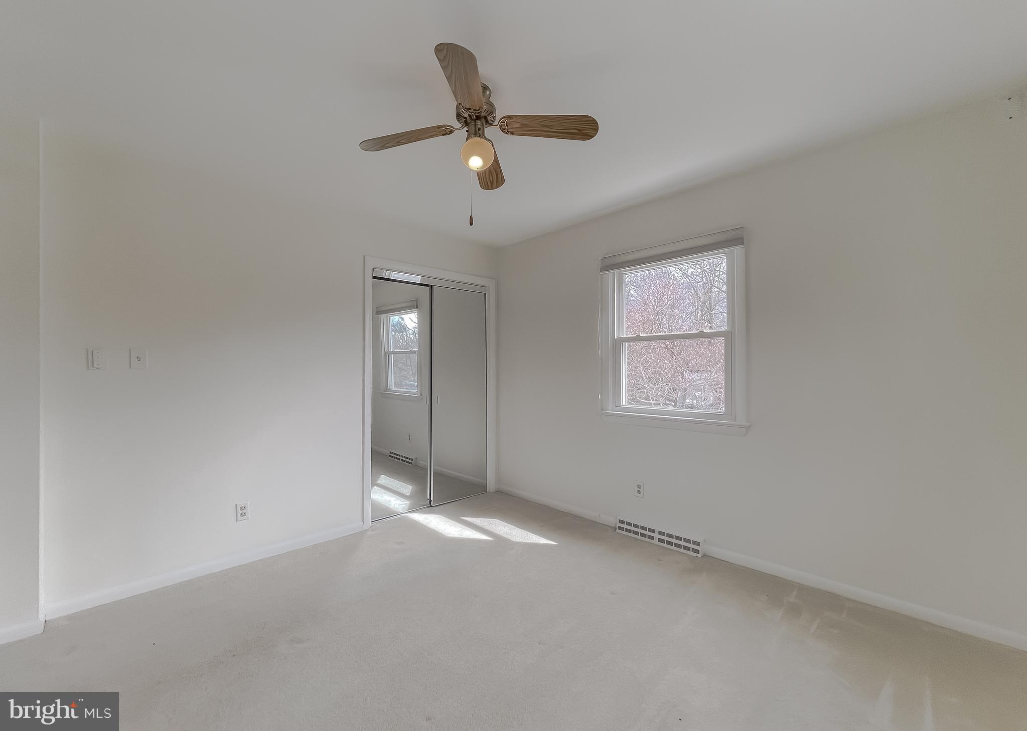 23085 ESPERANZA DRIVE