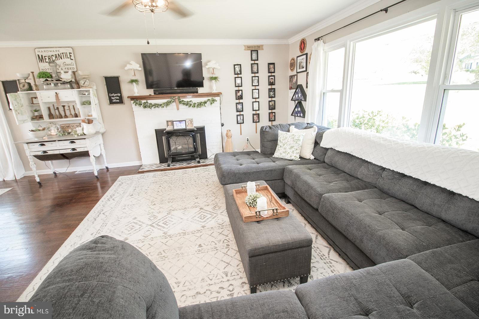 21807 POTOMAC VIEW DRIVE