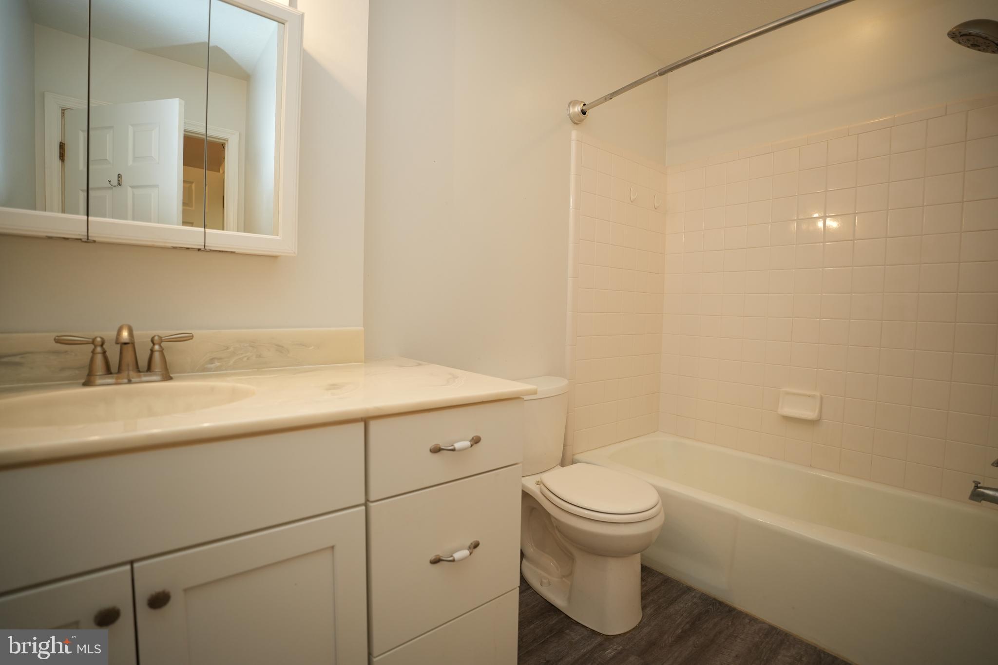 23240 CHESTNUT OAK COURT 1045