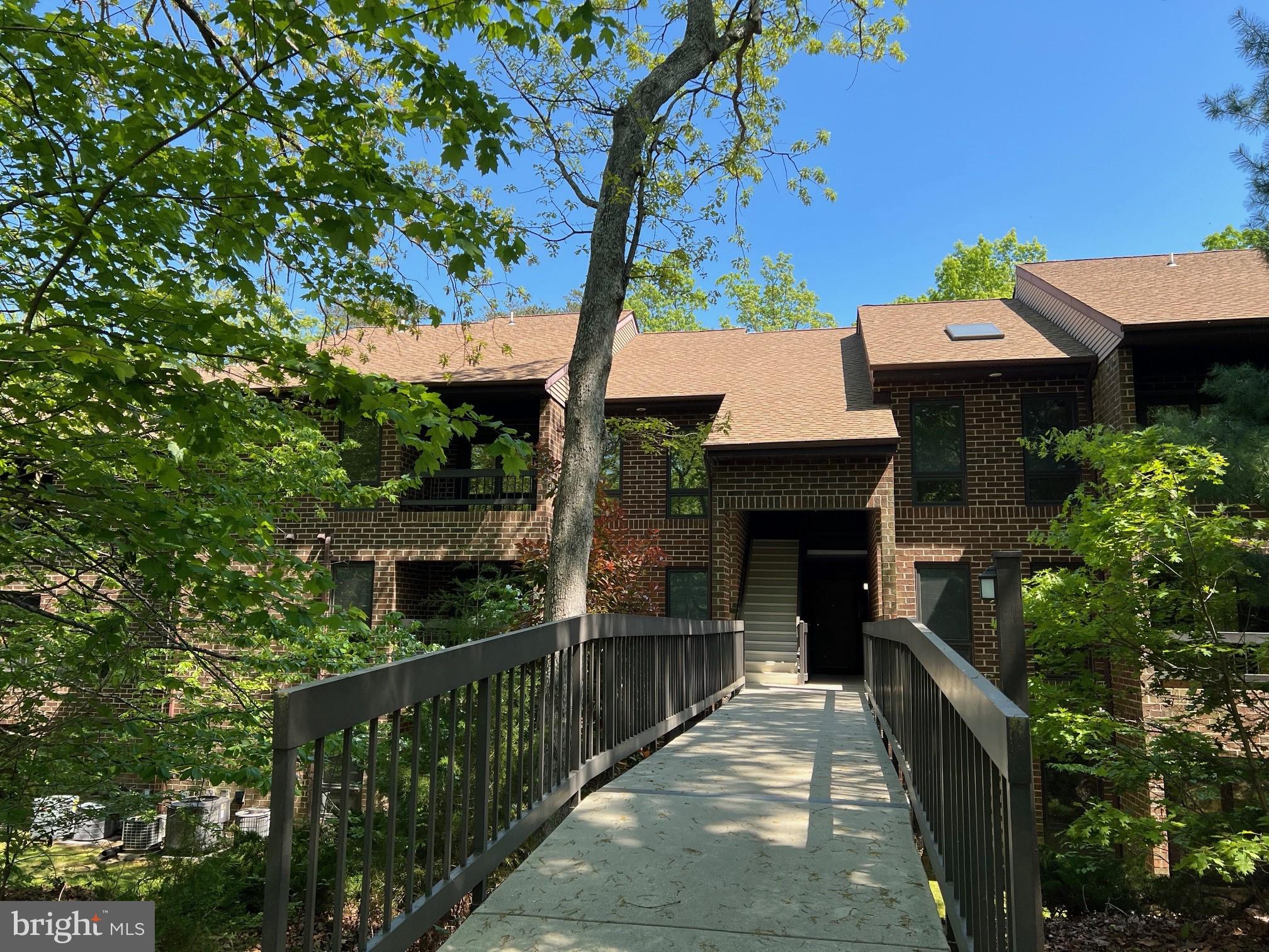 23240 CHESTNUT OAK COURT 1045