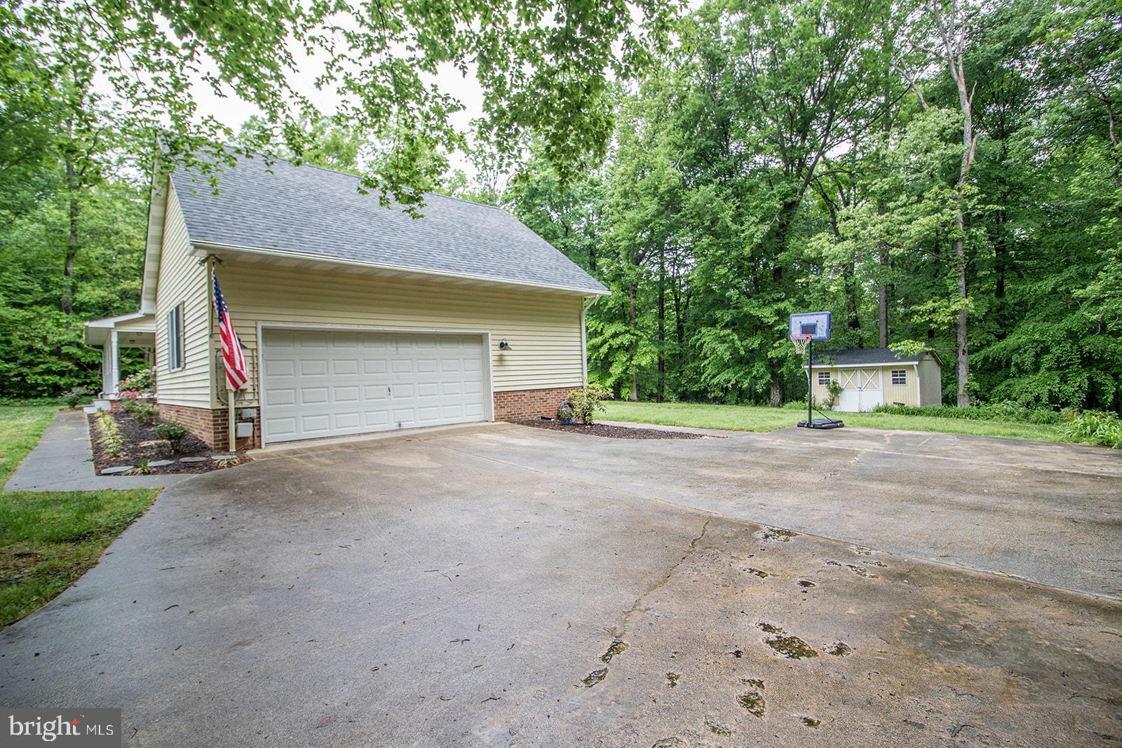 41140 PAW PAW HOLLOW LANE