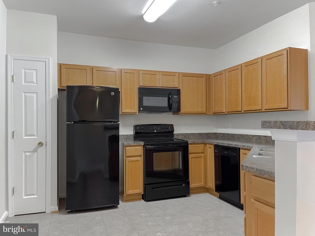 23560 F D R BOULEVARD Unit: 305