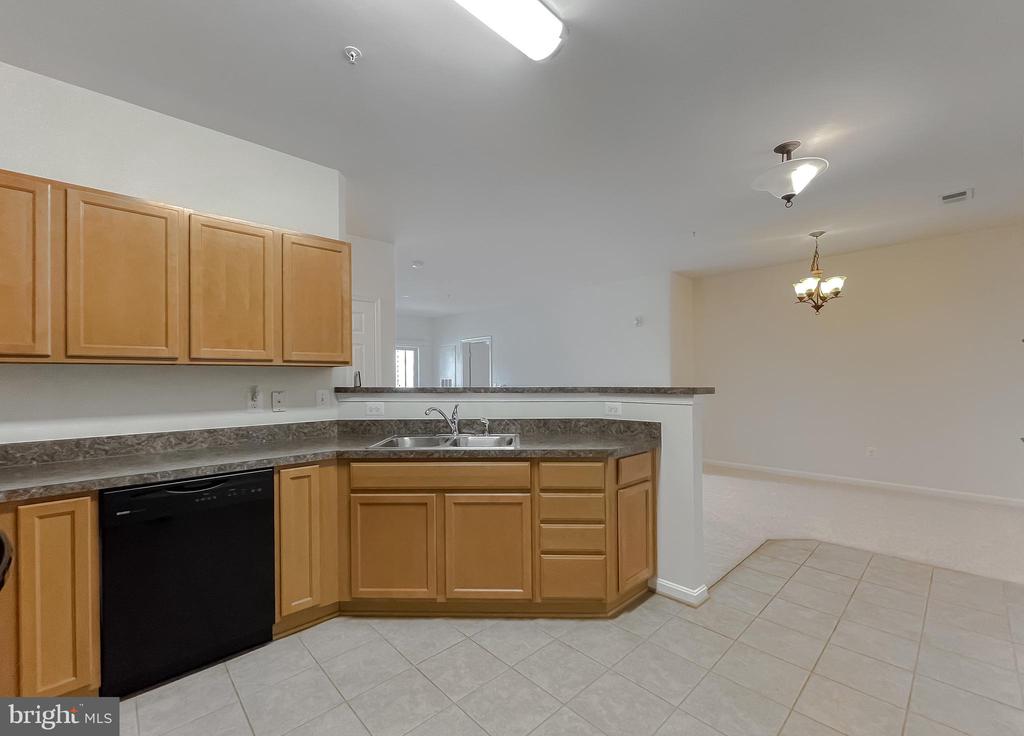 23560 F D R BOULEVARD Unit: 305