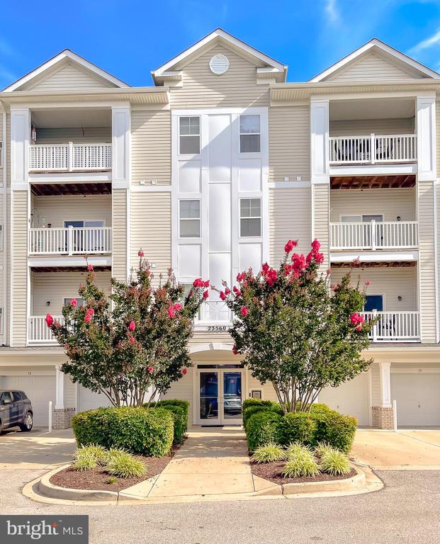 23560 F D R BOULEVARD Unit: 305