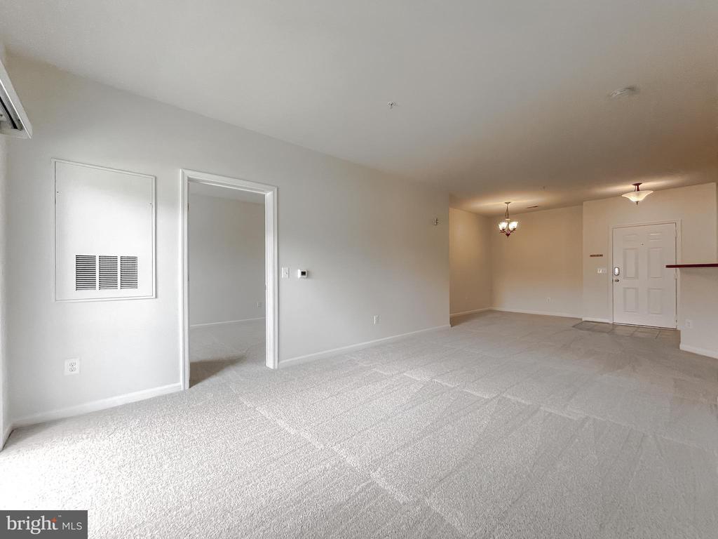 23560 F D R BOULEVARD Unit: 305