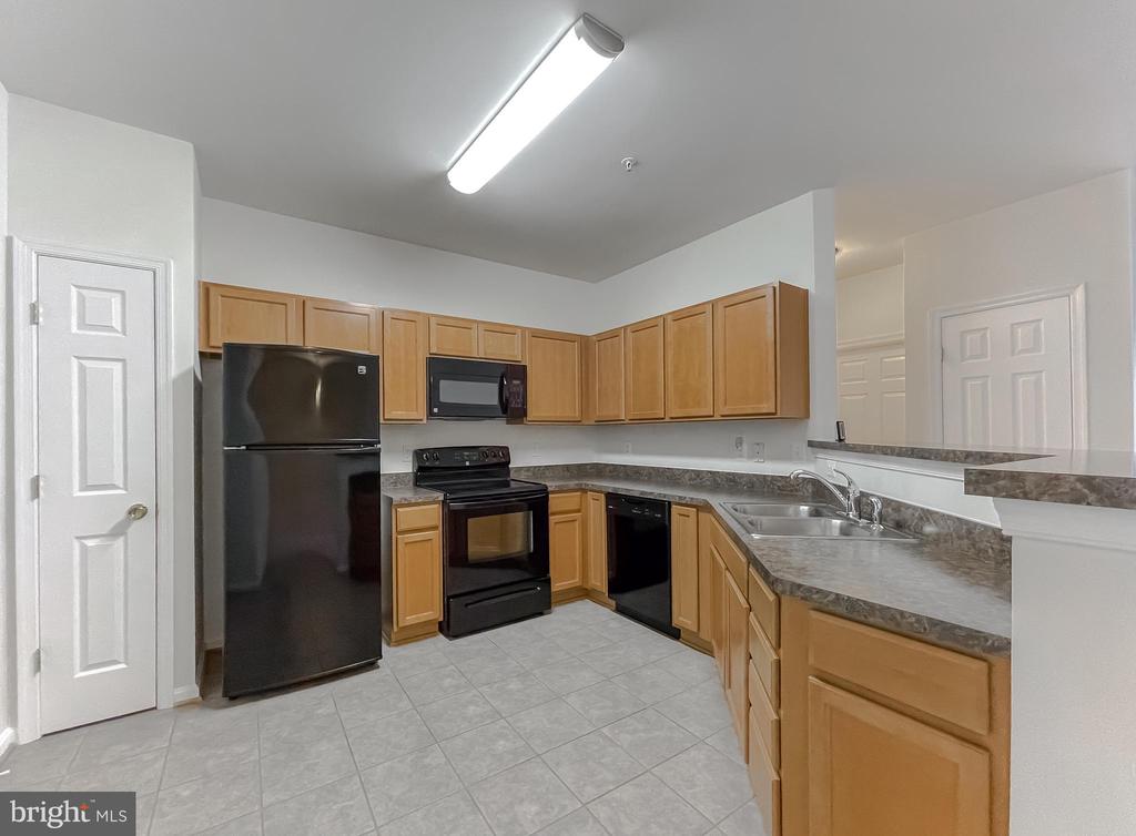 23560 F D R BOULEVARD Unit: 305