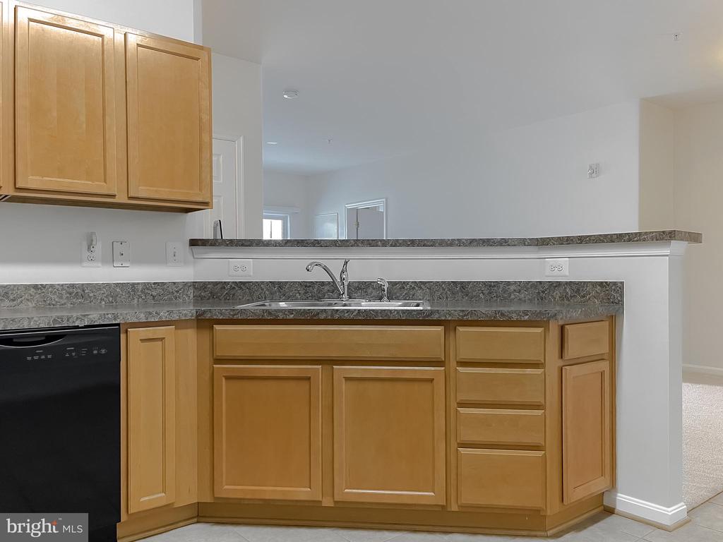 23560 F D R BOULEVARD Unit: 305