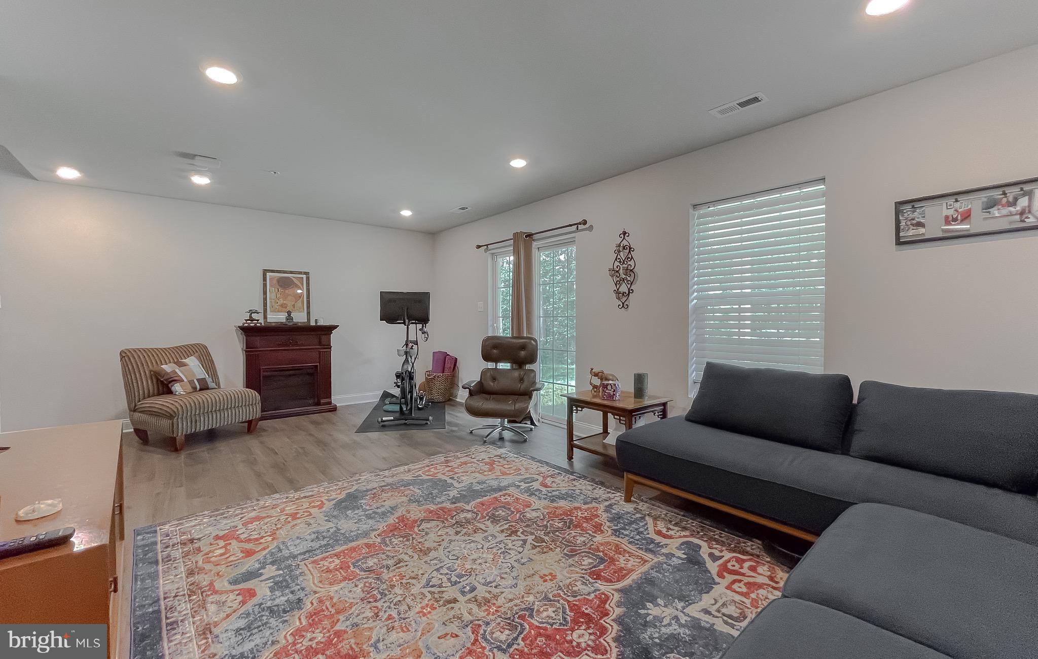 23824 MYRTLE GLEN WAY