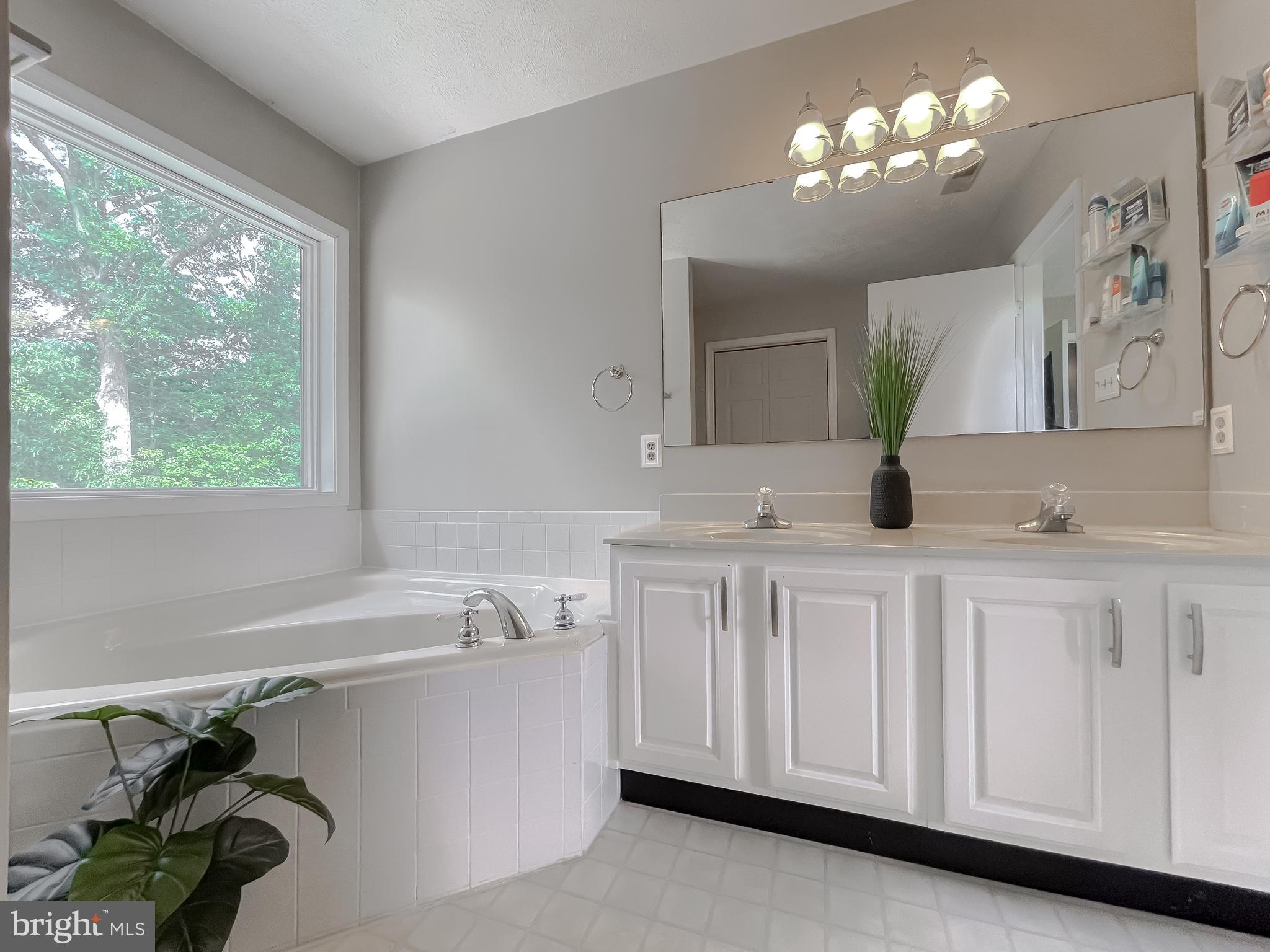 22425 GREENVIEW PARKWAY