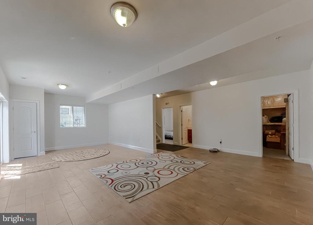 24682 BROAD CREEK DRIVE